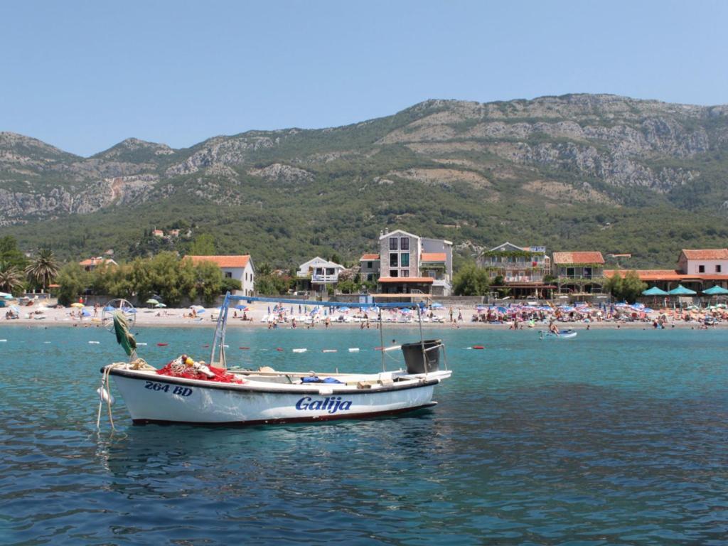 Apartments Galija Petrovac Εξωτερικό φωτογραφία